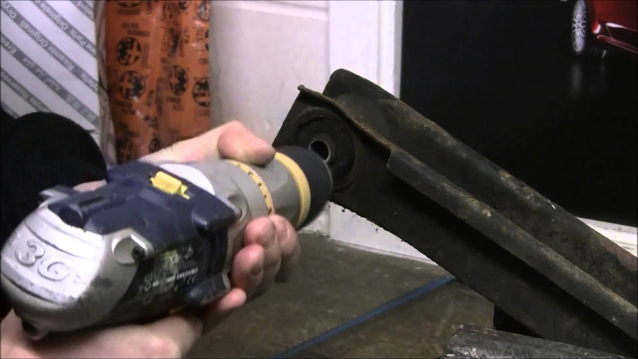 Trailing Arm Bush Removal. Alfa Romeo 105 Series