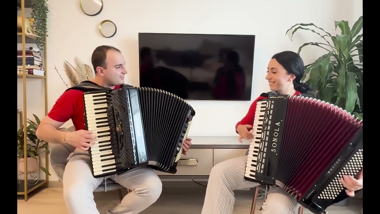 DAVIDOVICI / Tikino kolo (Radojka i Tine Zivkovic)
