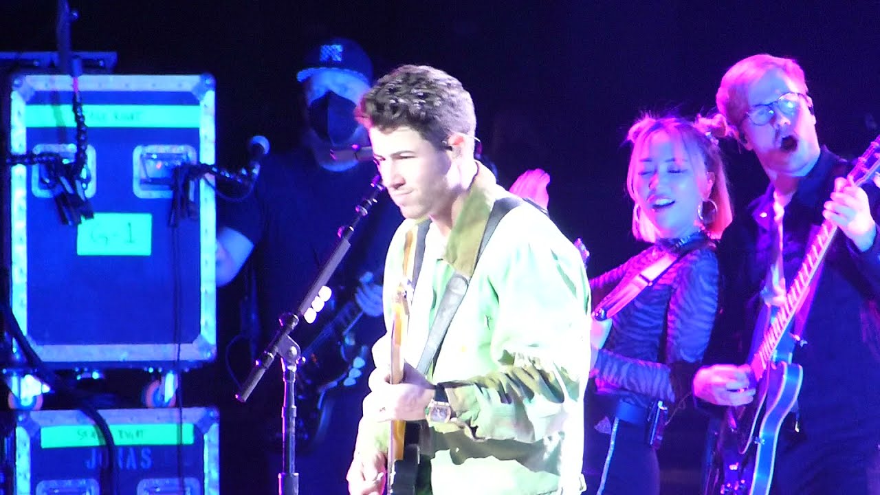 Paranoid - Jonas Brothers - Remember This Tour - Seattle, WA [08/30/21]