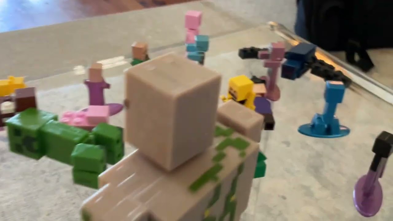 The clash of Minecraft mobs pt 1