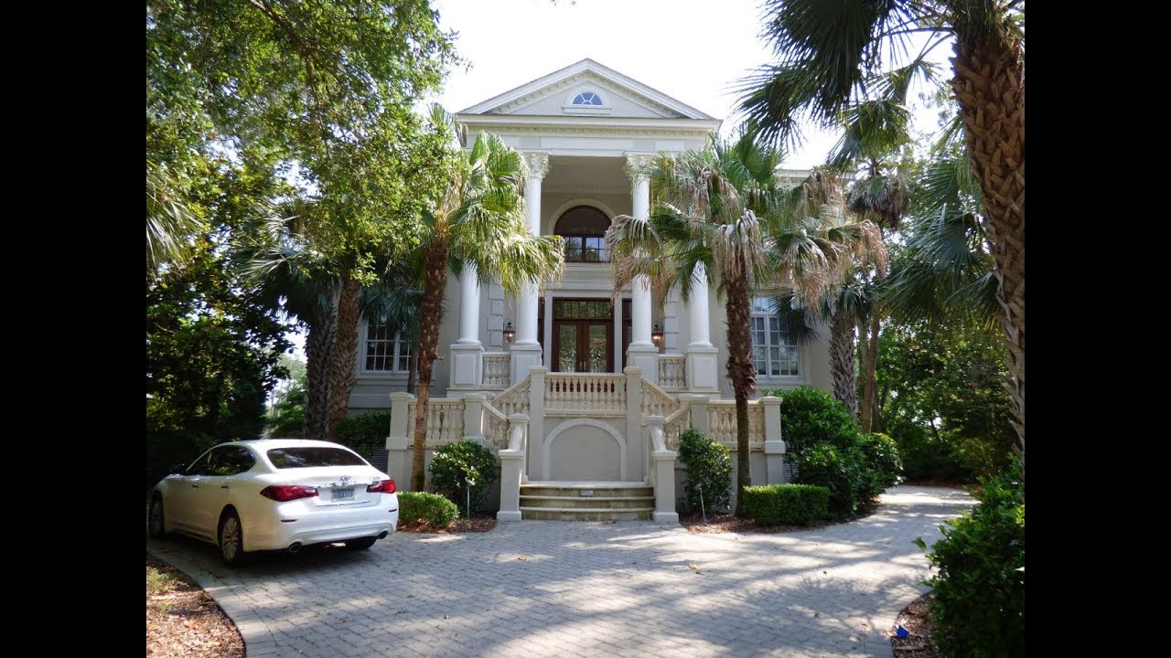 Wexford Home on Hilton Head Island For Sale With Private Dock, Swimming Pool And Marina View