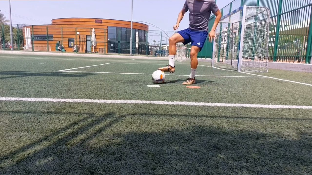 תרגילי כדורגל עם 2 קונוסים לשיפור השליטה בכדור