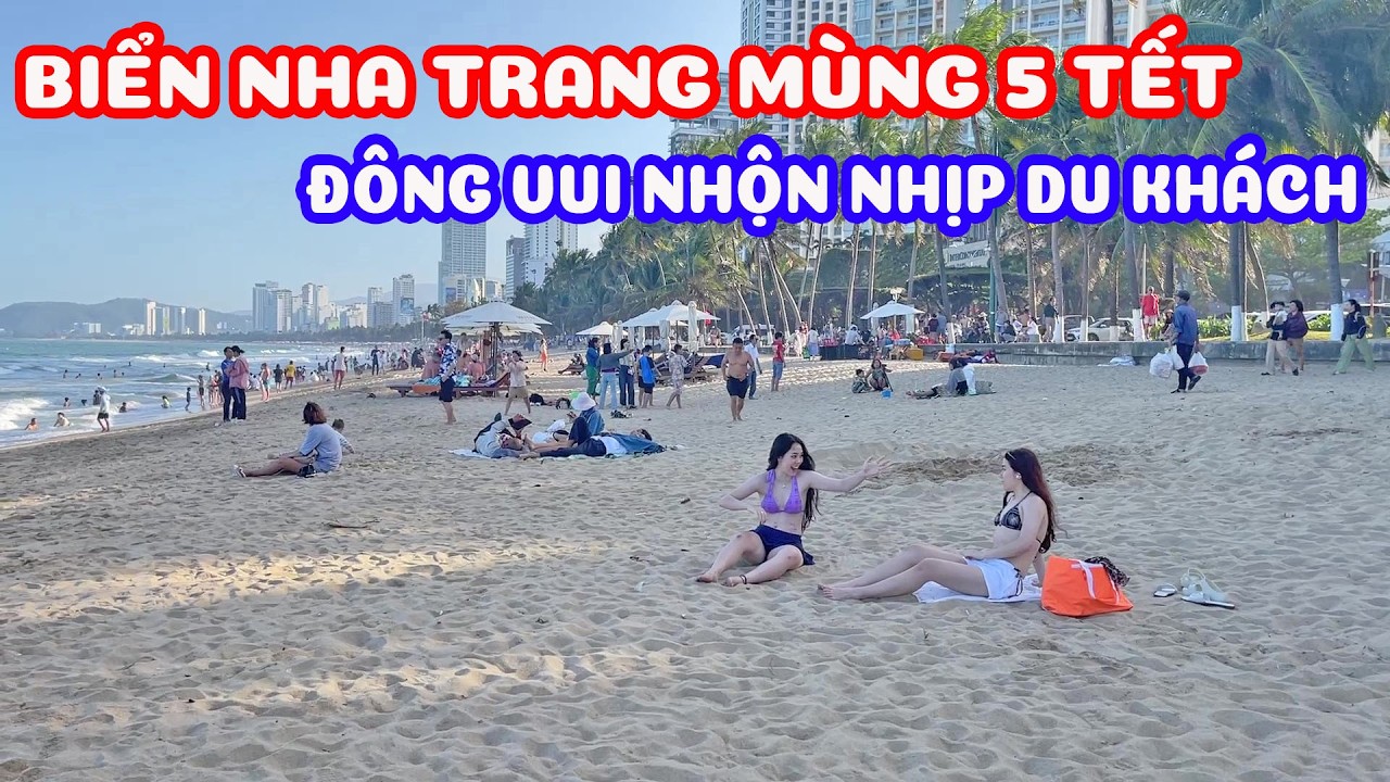 Biển Nha Trang đông vui nhộn nhịp du khách chiều mùng 5 tết