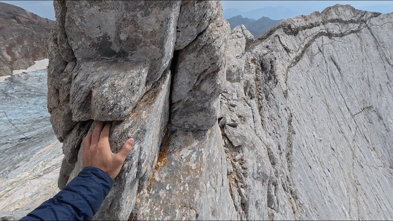Pic du Clôt de la Hount et crête du Montferrat