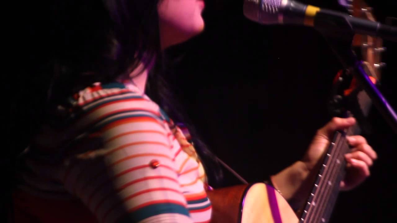 Carla Morrison - Pajarito del Amor (Show Tecate 22-12-2012)