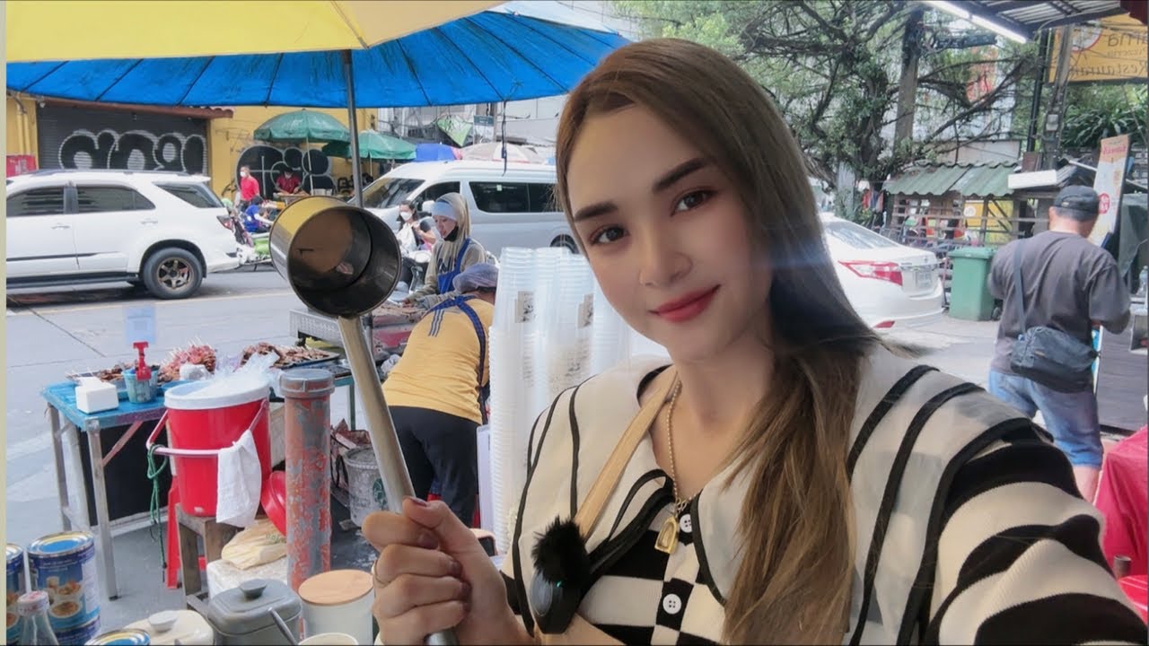 Street Coffee LIVE! PloySai Coffee Lady Bangkok Thailand - Thai Street Food