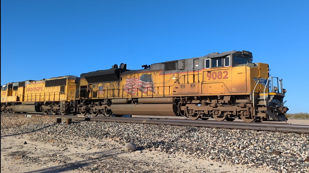 Union Pacific SD70AH 9082 Leads 120-Car 3x1x1 Eastbound Mixed Freight -- Casa Grande, AZ 12-15-25