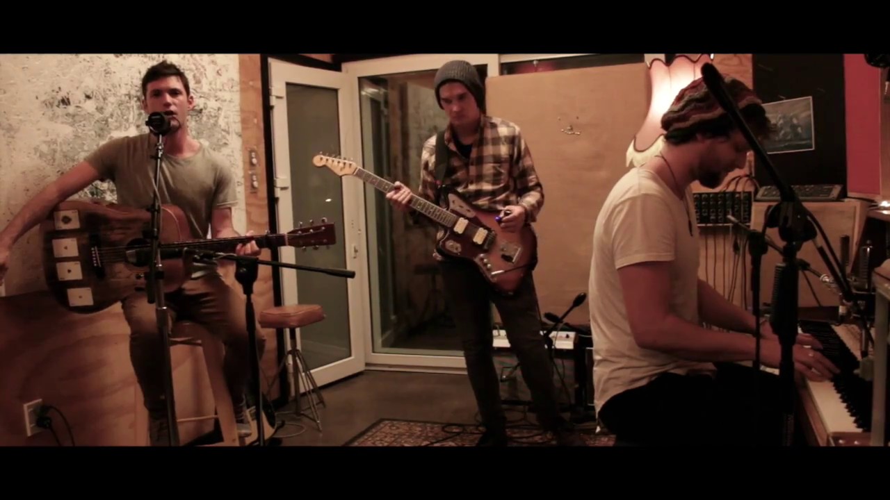 Cosmic Tortoise -  Little Kingdom (Live acoustic at The Sitting Room)