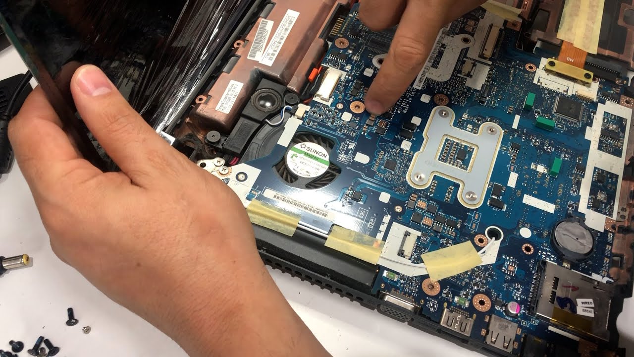 Reparo em Notebook Acer Aspire 5750 que não liga / Alerta, não coloque sua Placa de Vídeo no Forno!