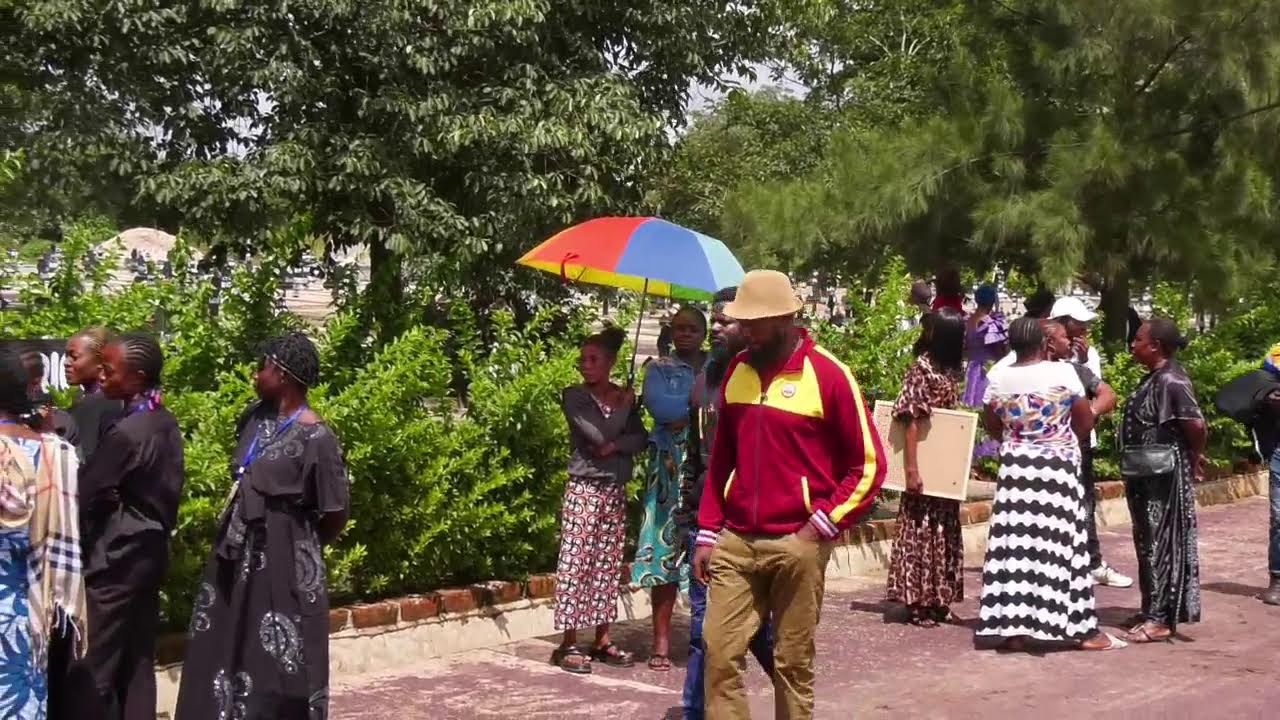 CEREMONIE FUNEBRE DE PAPA MUKUMBI