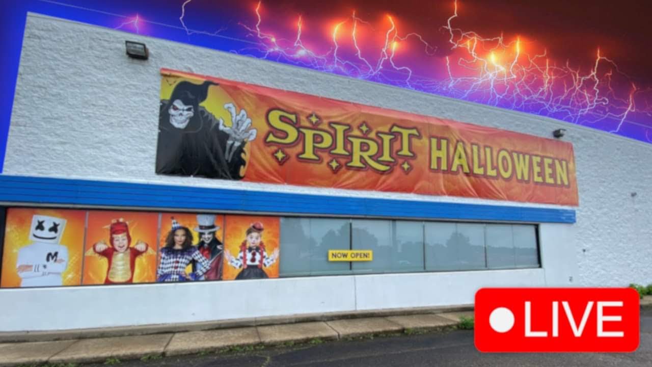 SPIRIT HALLOWEEN N CANTON OHIO opening day LIVE!