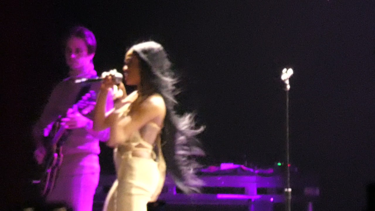 Azealia Banks - Fuck Him All Night (The Novo, Los Angeles CA 12/7/2021)
