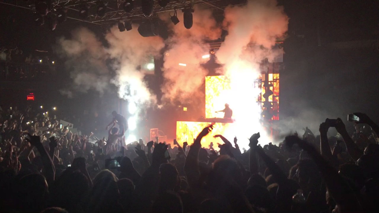 Travis Scott - Coordinate (Live @ The Observatory 1/1/17)
