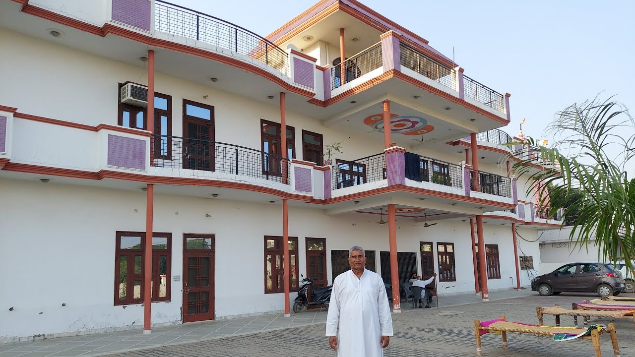सबसे बड़ा घर , पीतम सिंह खारी, गांव मोरटा गाजियाबाद