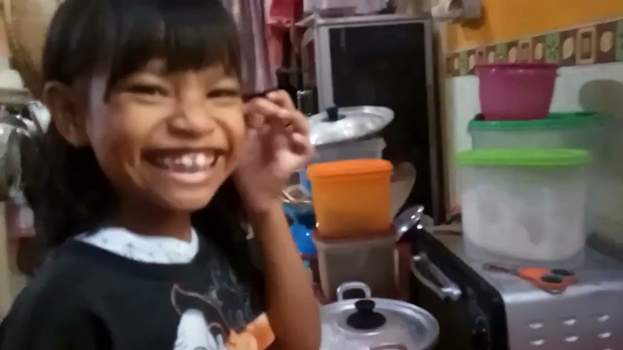ADIK MEMASAK KENTANG MERAH DARI LUMAJANG 