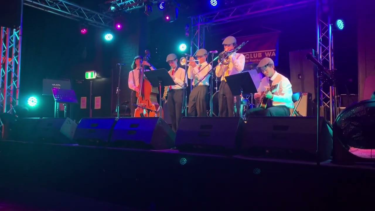 Jerry Jazz Performing Video