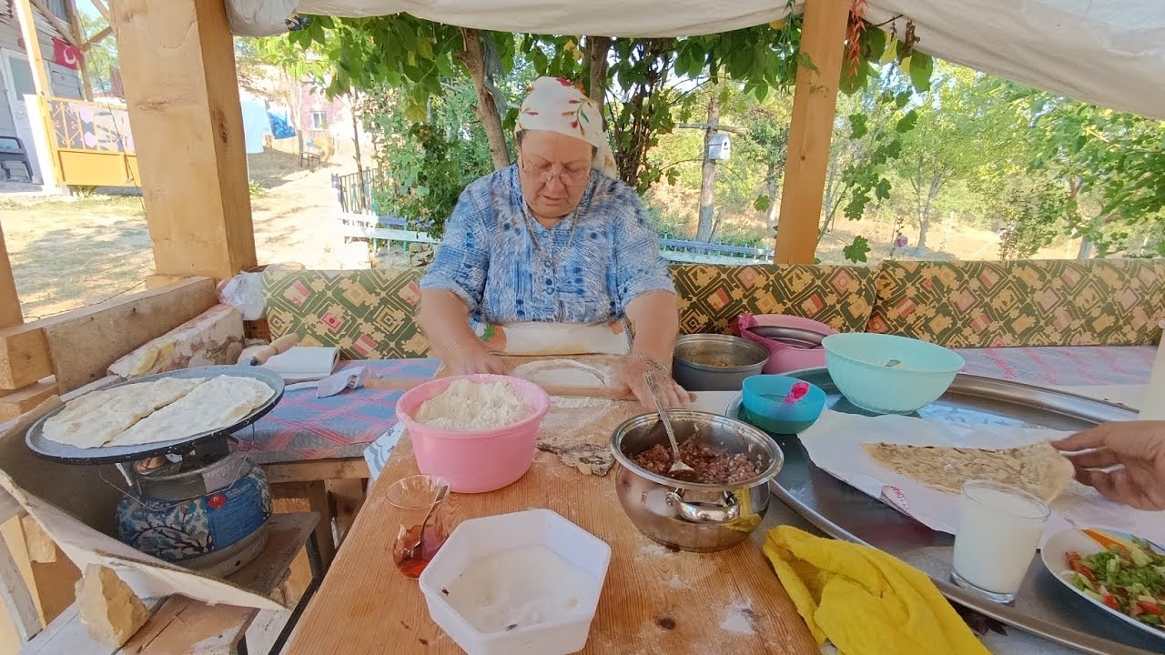Kastamonu Köyümde  Kamelyada Ekmek Ziyafeti! 