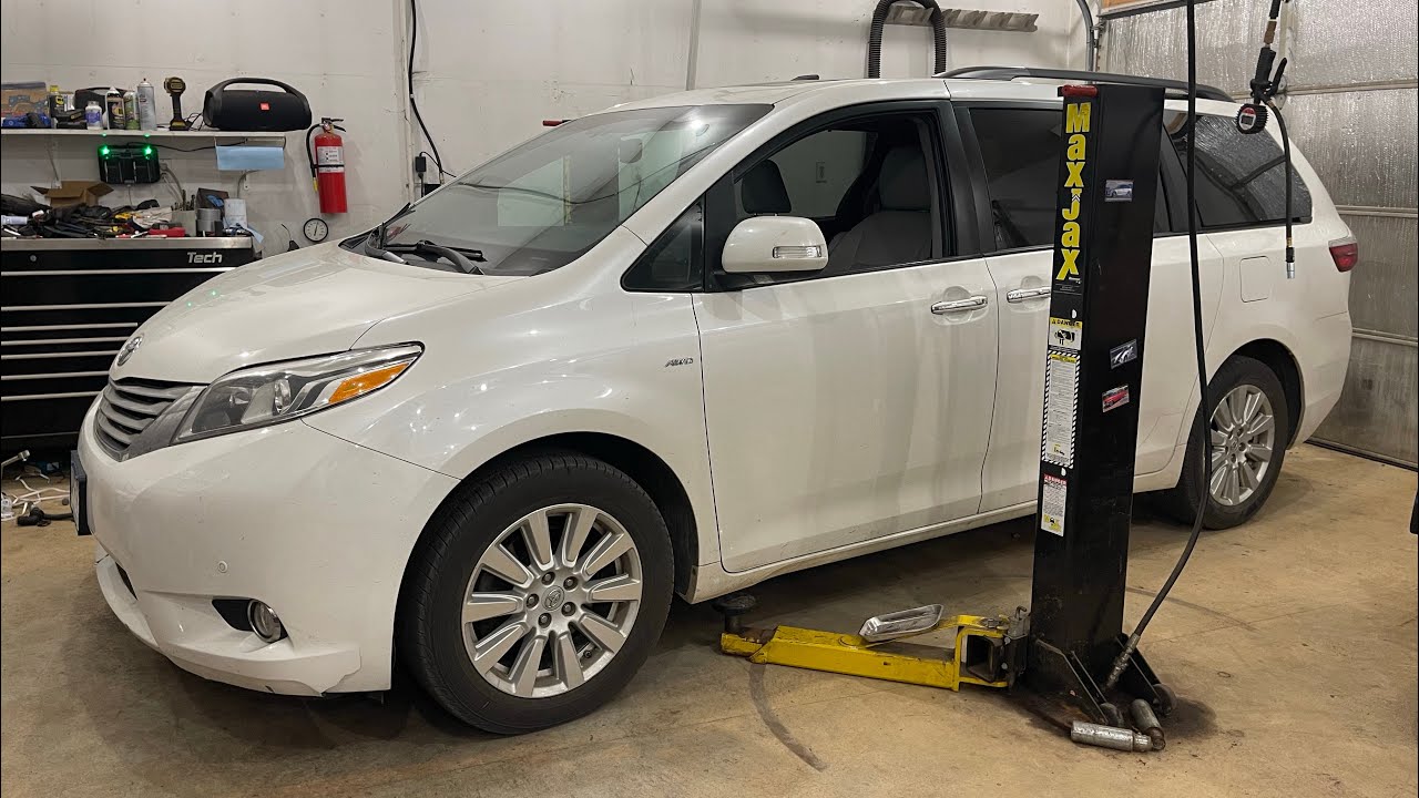🔧 Замена трансмиссионной жидкости в Toyota Sienna 2017–2021 годов выпуска, как проверить температ...