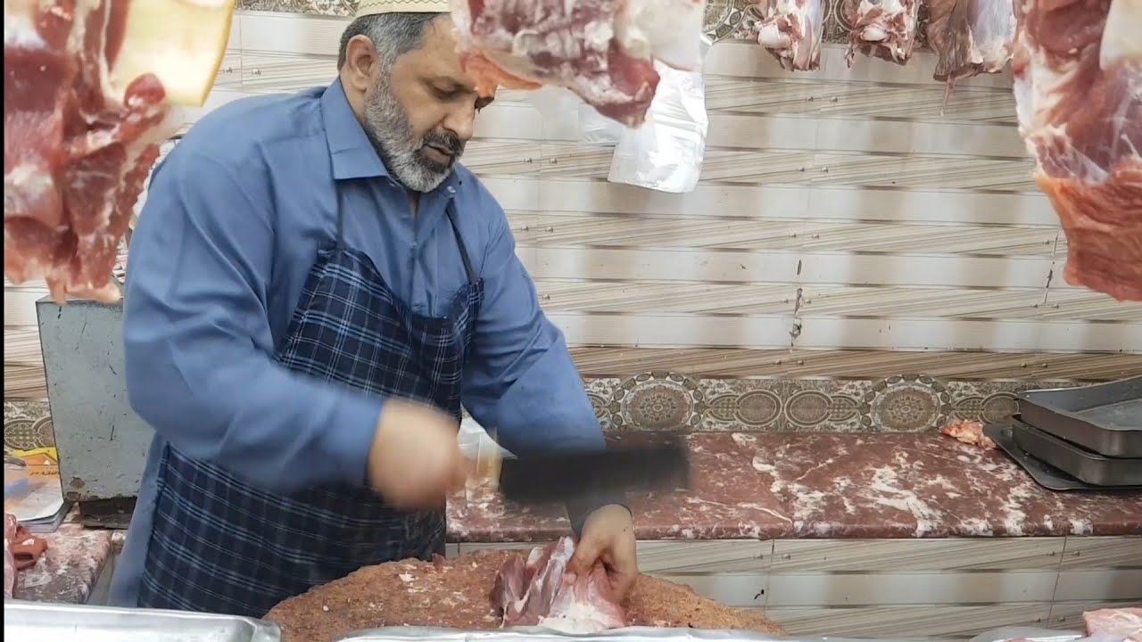 Amazing beef and mutton cutting skills by Pakistani butcher | Muslim beef shop | Pakistani beef