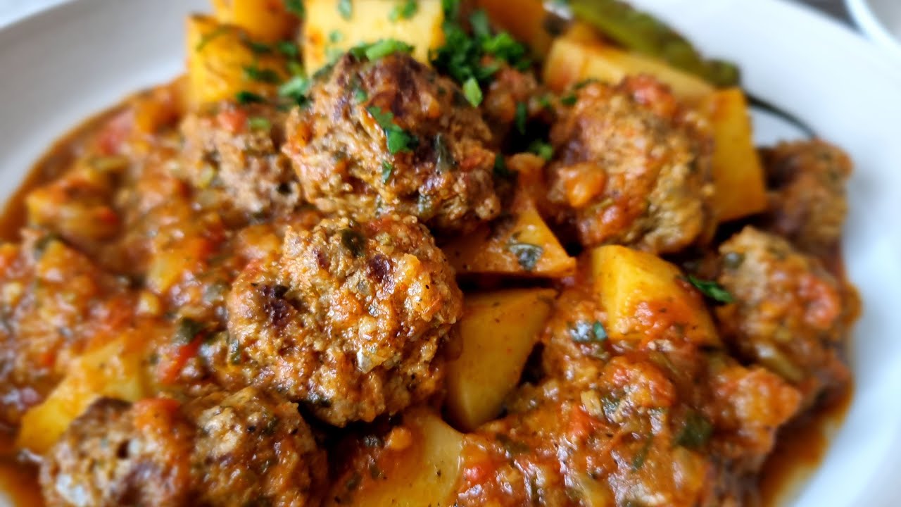Delicious Meatballs with Potatoes .... كرات اللحم مع البطاطس