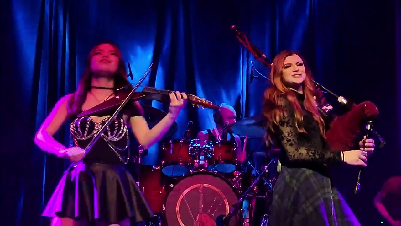 Mia X Ally - live - wellerman 