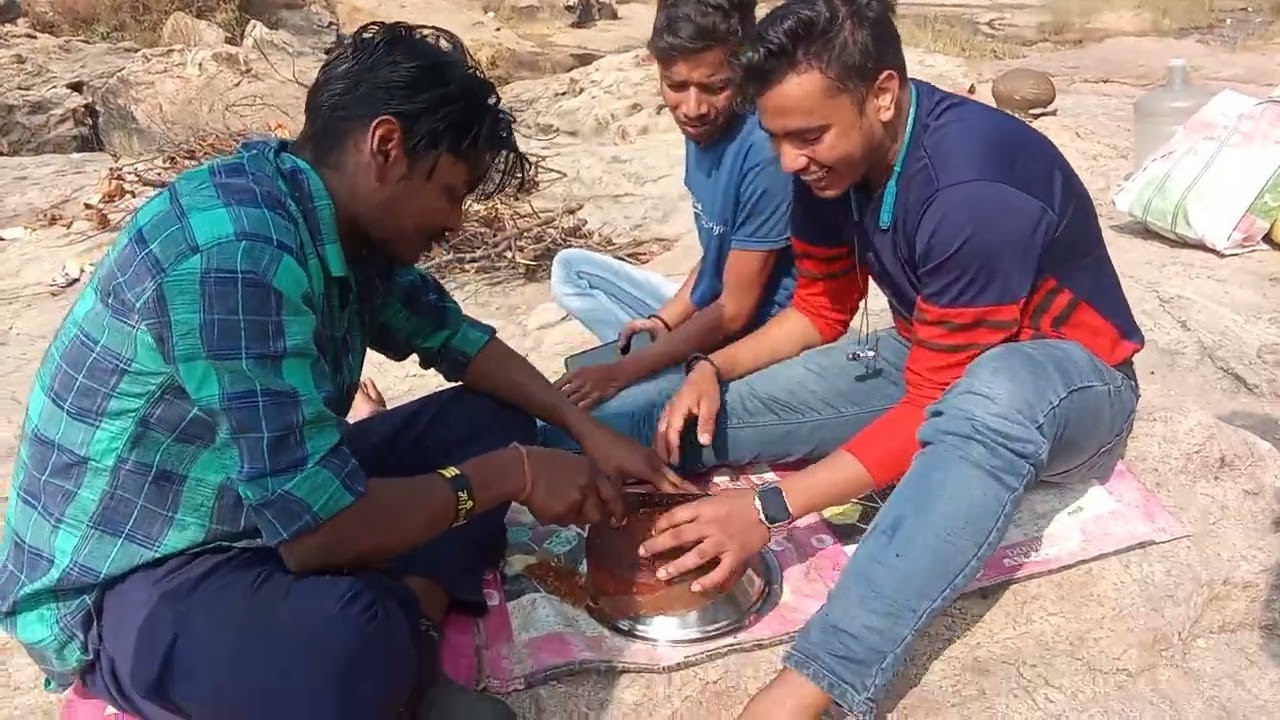  Lo bhai cake kha lo 😃😃