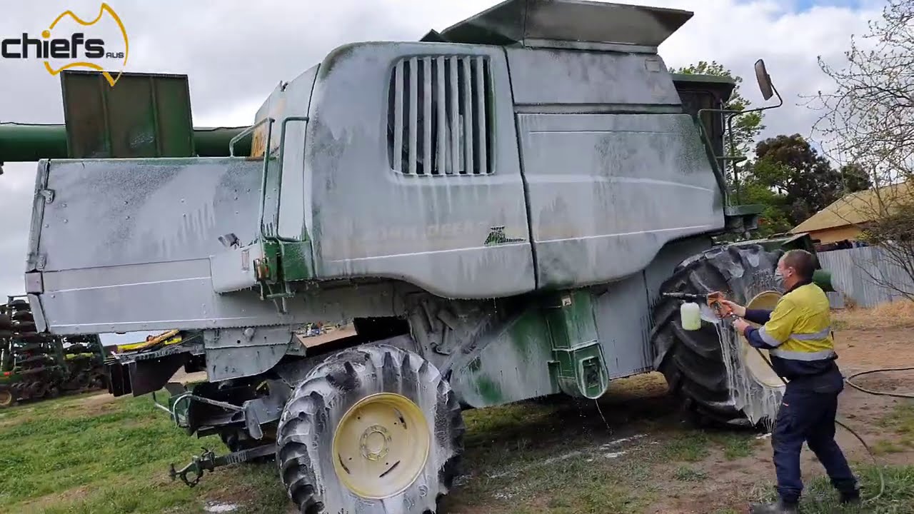 Cleaning Agricultural Gear with Kenotek's Cargo 4100