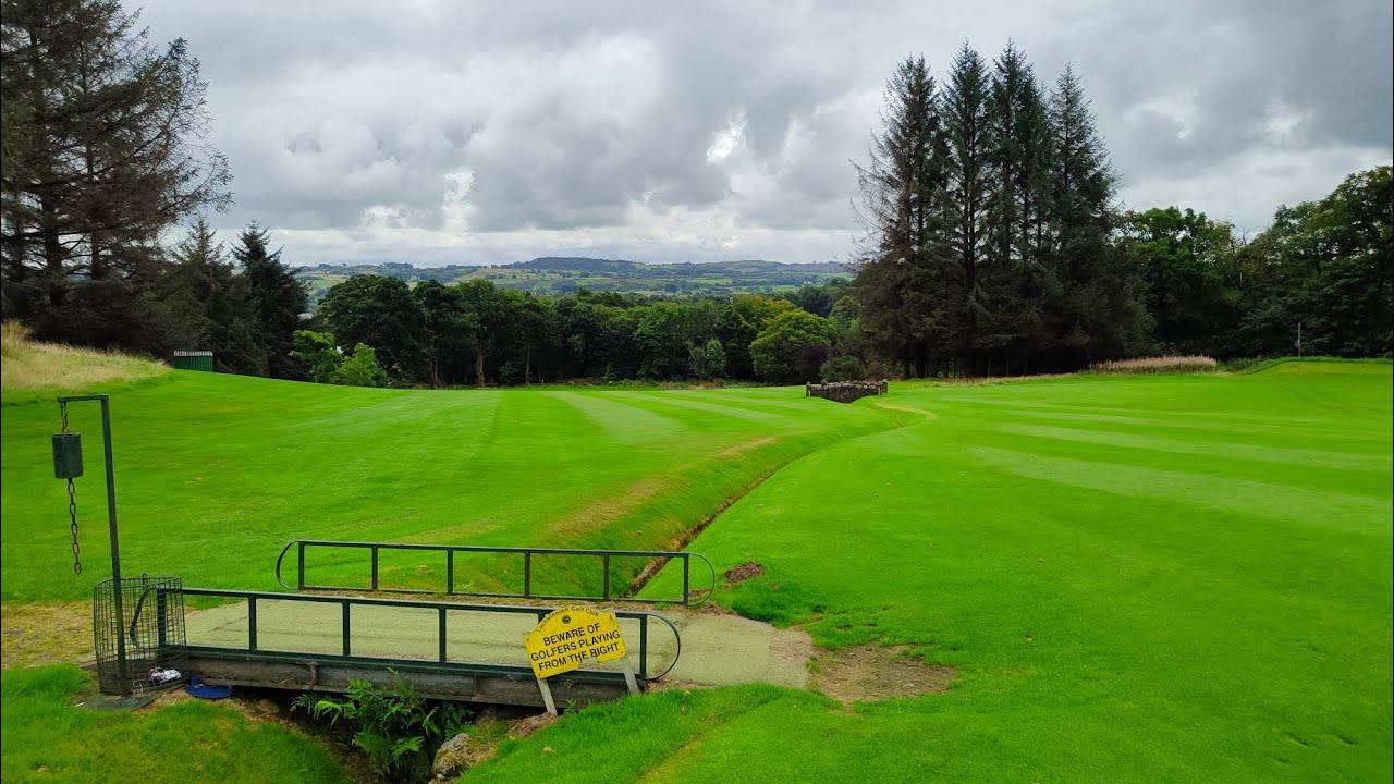 Lochwinnoch Golf Club - Playing the 17th Hole (Par 5)