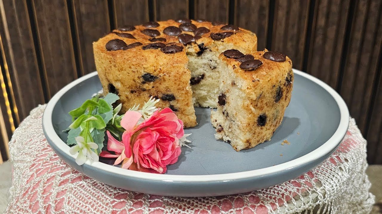Viral Eggless Vanilla Choco Chip Butter Cake 😍 | Soft, Moist & Super Easy Recipe