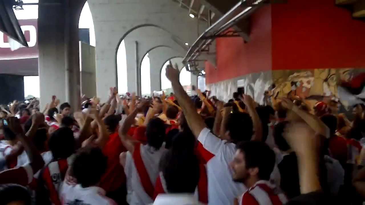 River Mi Buen Amigo + Yo soy del gallinero