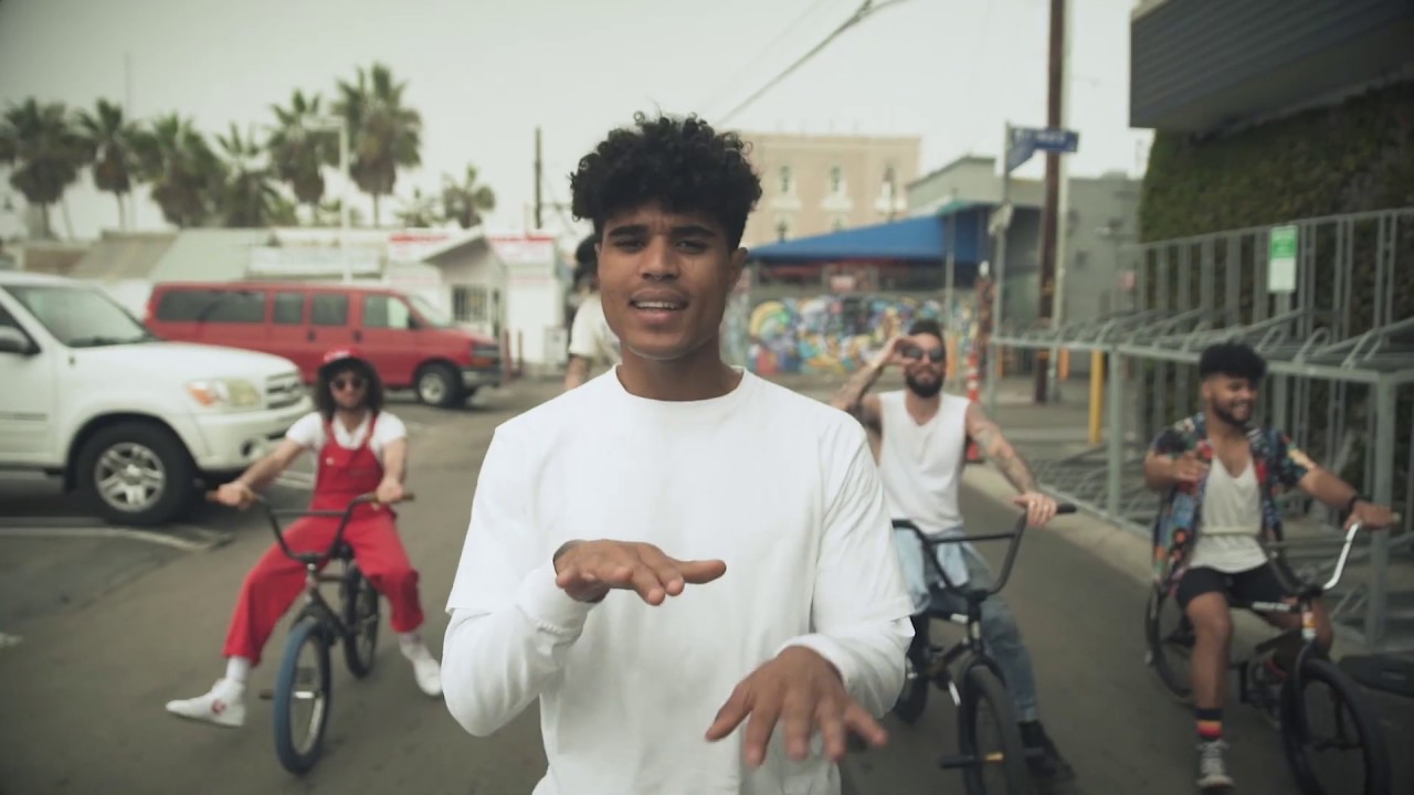 Jakubi - Worry Bout A Thing (Official Video)