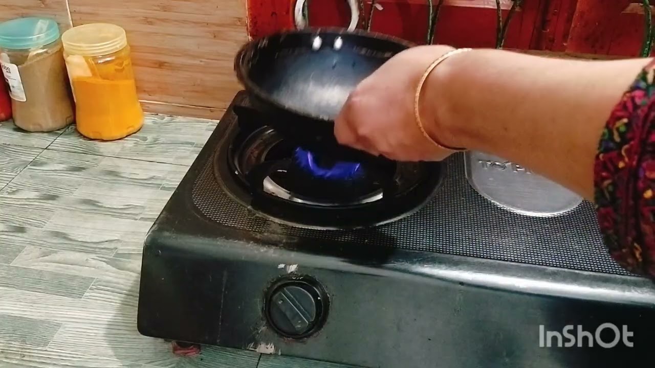 আজ দুপরের ছুটো খাটো রান্না বান্না