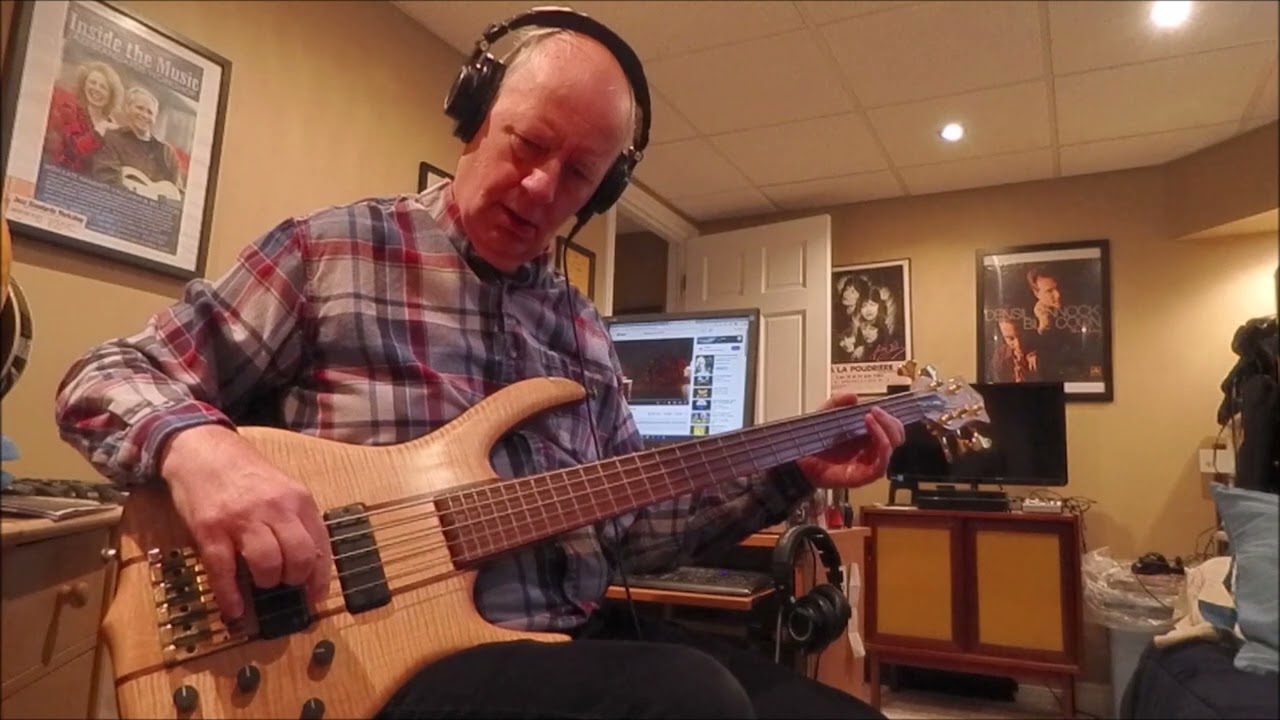 Warwick Thumb vs Ken Smith