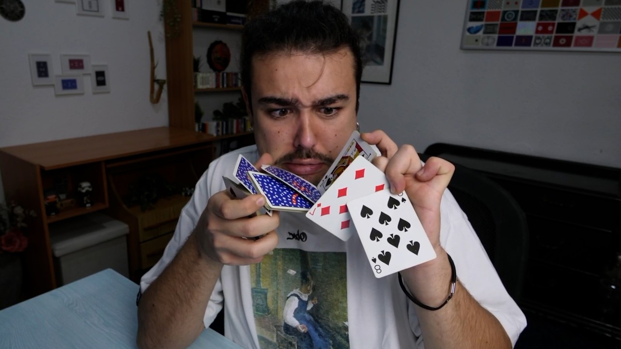Aprendiendo un movimiento de Cardistry en directo!