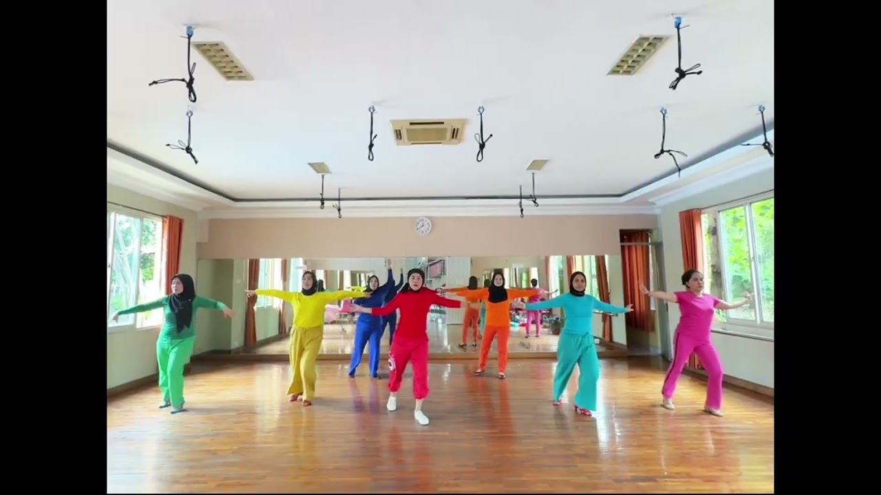 Baila Con La Ola - Linedance - 32count 4wall - Choreo: Vee Trias 