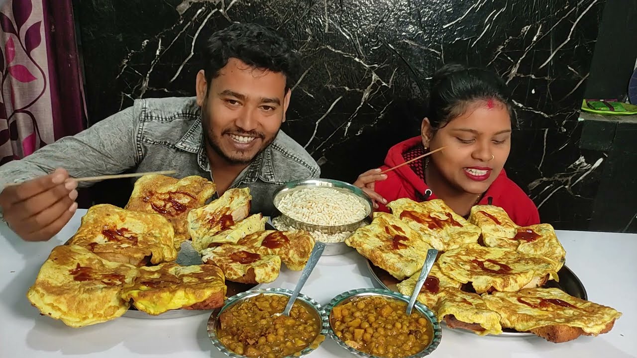 egg tost muri ghugni challenge korlam hat na diye