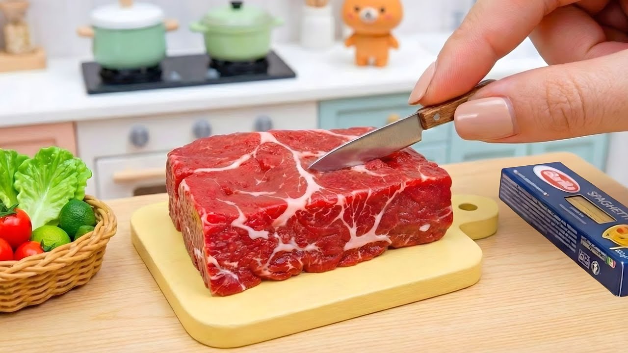Juicy American Beef Steak & Spaghetti 🥩🍝 | Best Mini Dinner Recipe