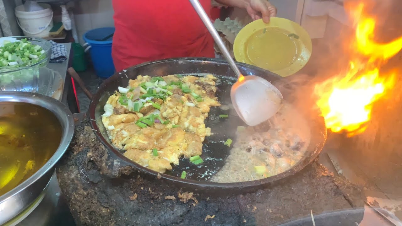 Fried Oyster Omelette that won 1st place in Singapore Hawker Street Food