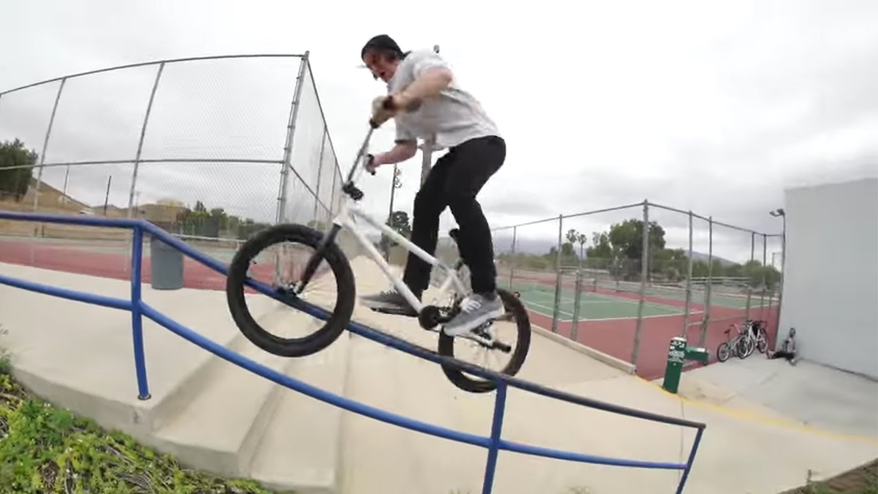 BMX / Travis Hughes - Odyssey 30&bull;15