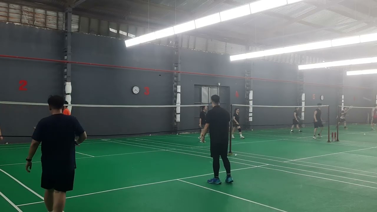 Huyên Hạ vs Huy Hoàng