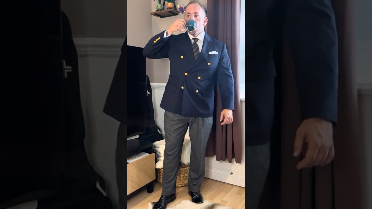 How to Style Men&rsquo;s Double Breasted Navy Blazer