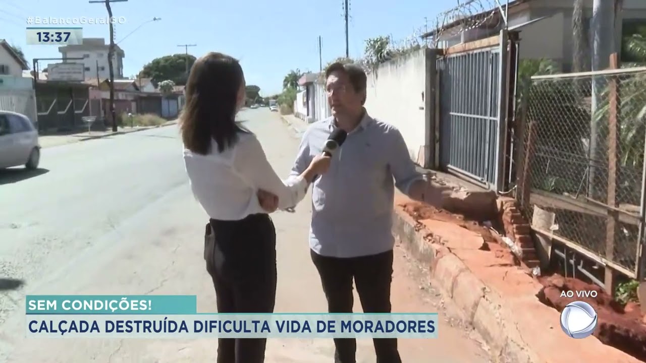CALÇADA DESTRUÍDA NO SETOR SUDOESTE