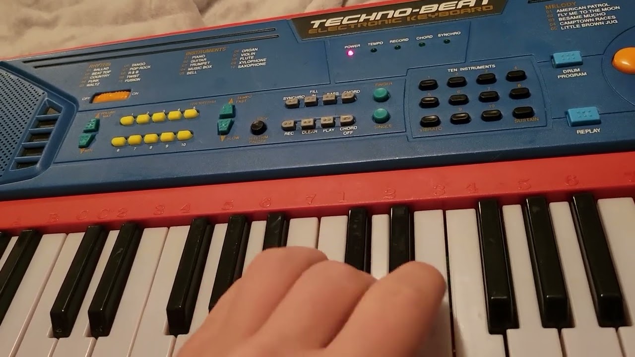 reviewing the techno beat electronic keyboard