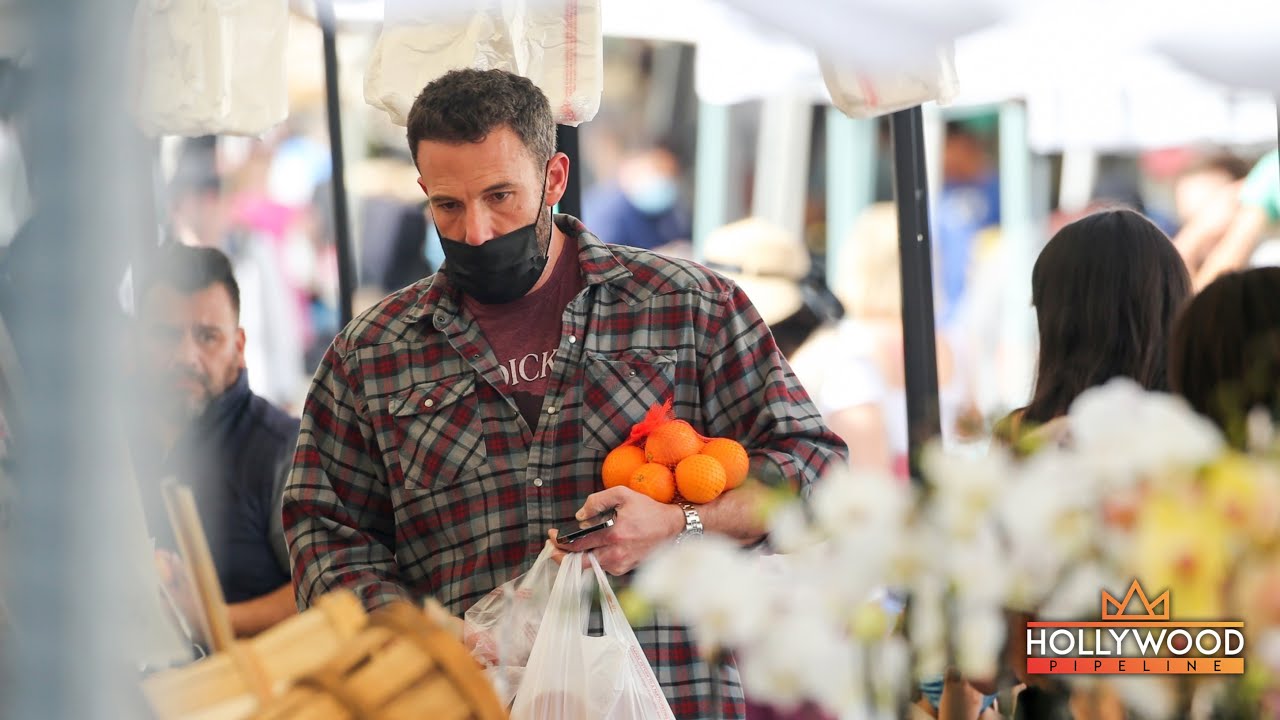 Ben Affleck at Farmers Market in Los Angeles
