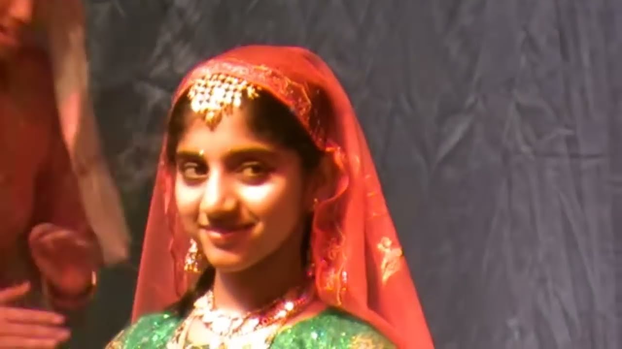 Lincy Baby/ Maithri Jeddah 2010 Oppana.Divx