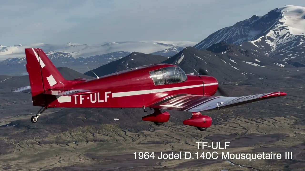 Lending á Sauðárflugvelli // Extreme Aviation Iceland