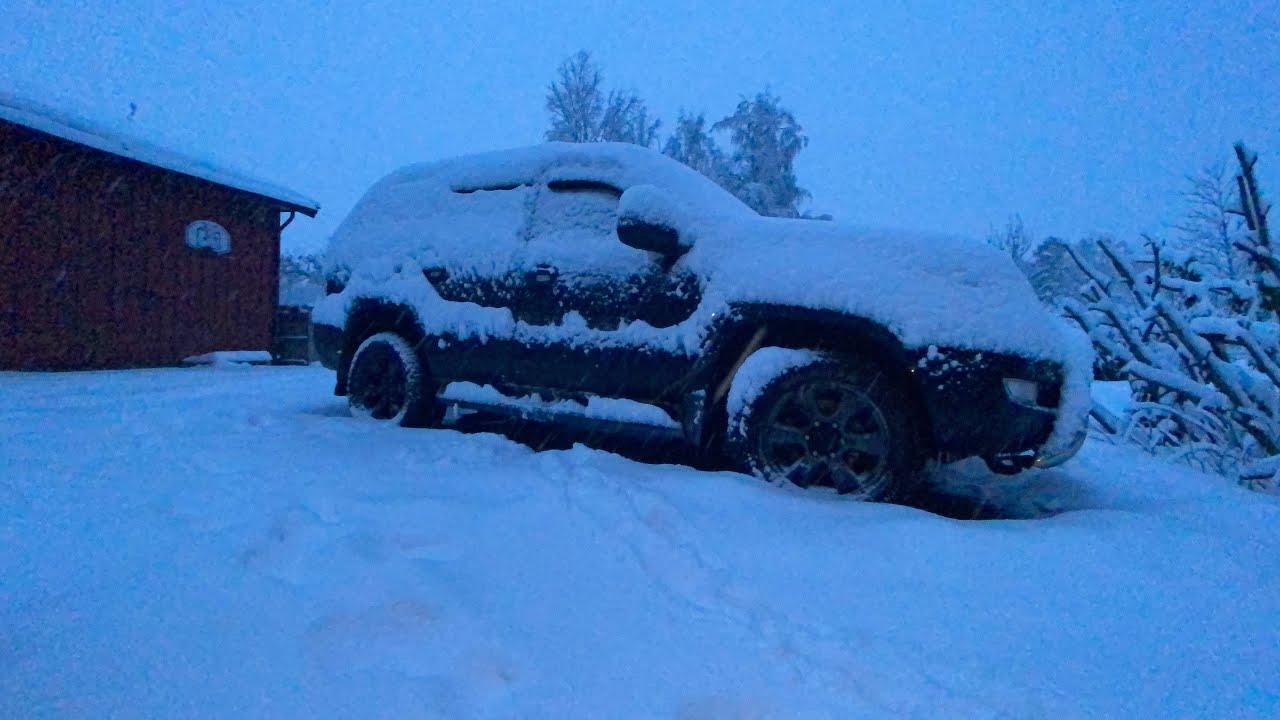 Drifting Prado 120 in the snow in Norway