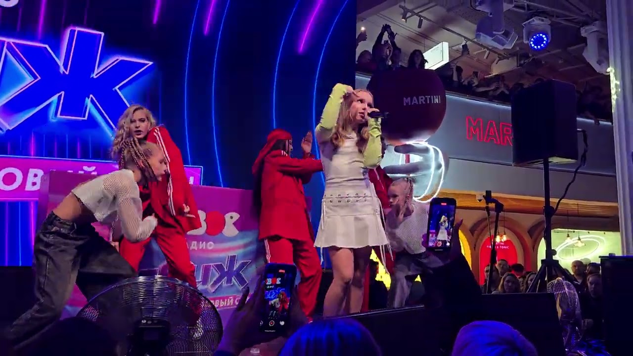 Betsy - Sigma Boy (Сигма Бой) | Новое Радио ДВИЖ в Депо ТРИ Вокзала | 7.11.2025