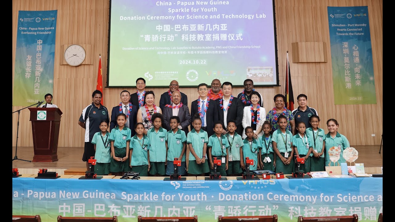 Sparkle for Youth | Donation Ceremony at the Butuka Academy in Papua New Guinea