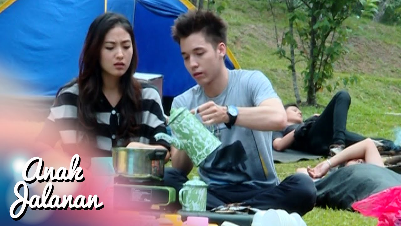 Boy bikinin Kopi buat Reva [Anak Jalanan] [10 Nov 2015]